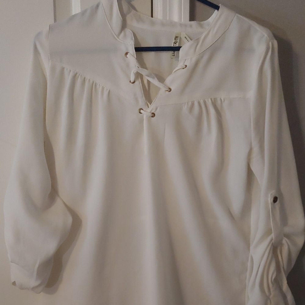 White boutique top!